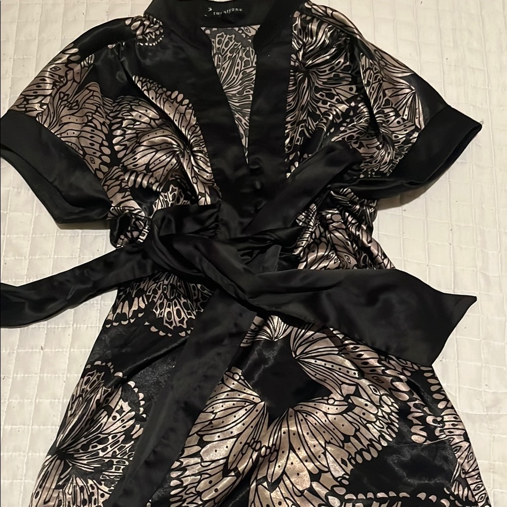 Elegant Black and Cream Satin Blouse